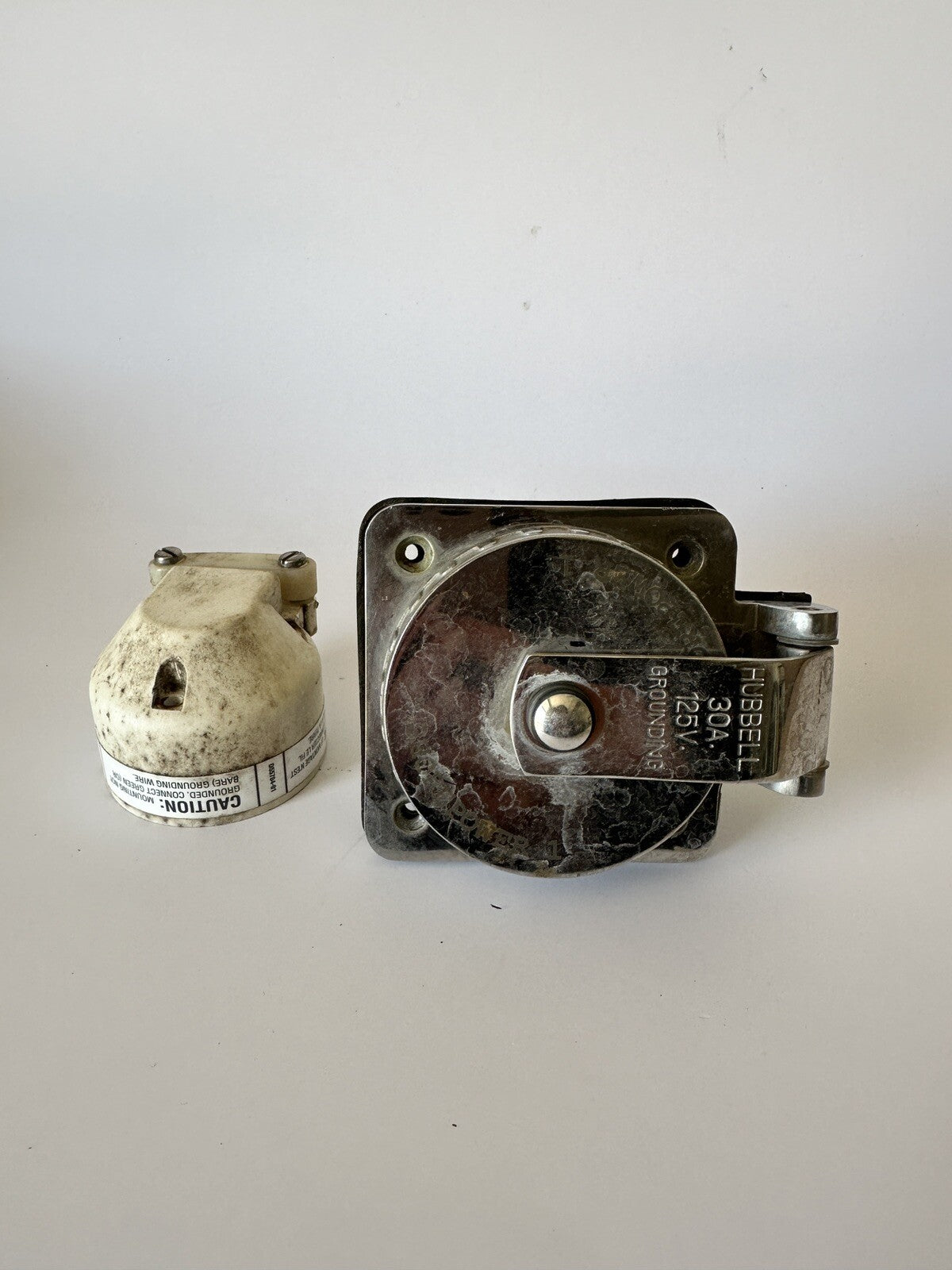 Hubbell 231A Twist Lock Marine Boat Shore Power Inlet (125V, 30A)