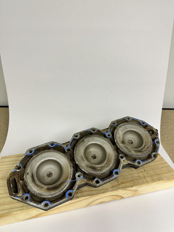 Johnson Evinrude 225 Cylinder Head