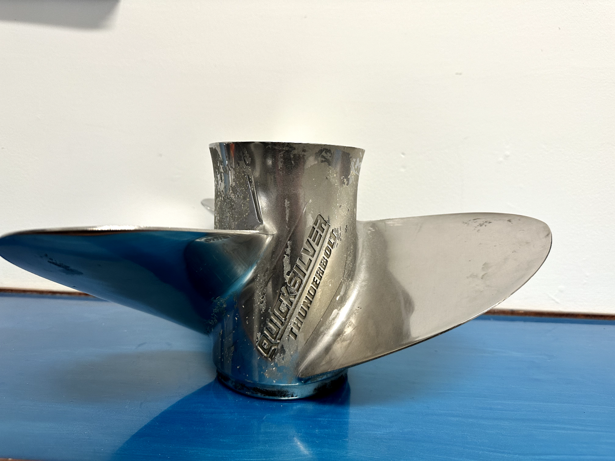 Quicksilver Thunderbolt Marine Propeller 15.8 x 15